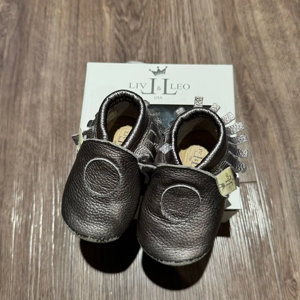 Liv&Leo Grey Sparkling Baby Shoes